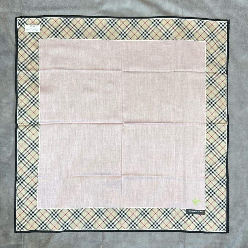 NWT Burberry Scarf - Picture 2 of 7
